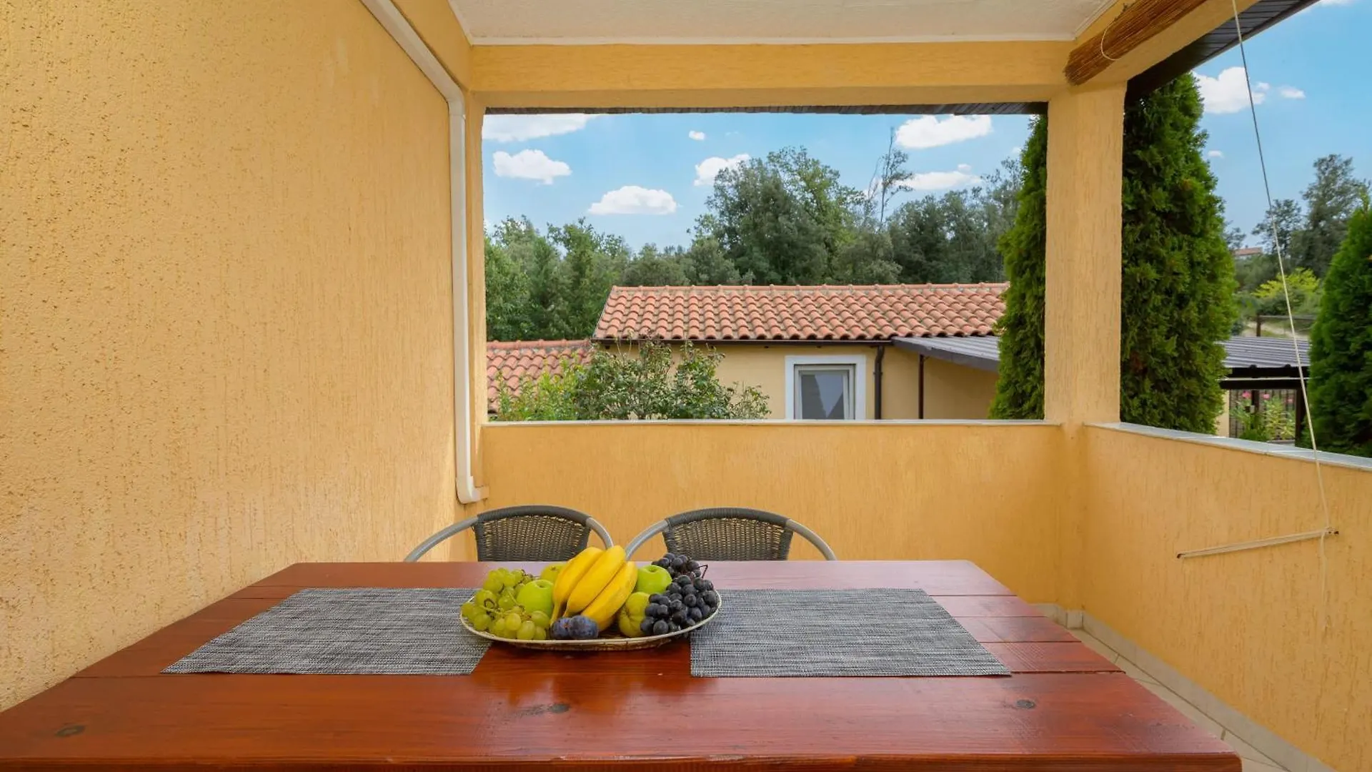 Apartment Schoene Ferienwohnung 6 Stinjan
